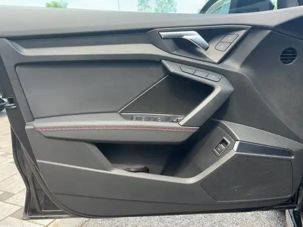 AUDI A3 SPORTBACK (15/17)