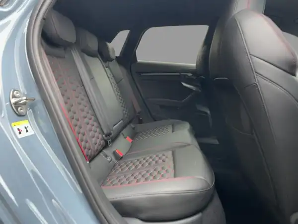 AUDI RS3 SPORTBACK (9/16)