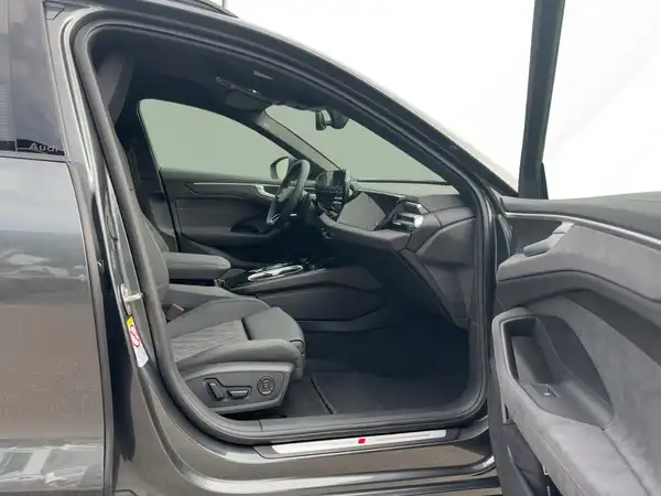 AUDI A6 AVANT (8/17)