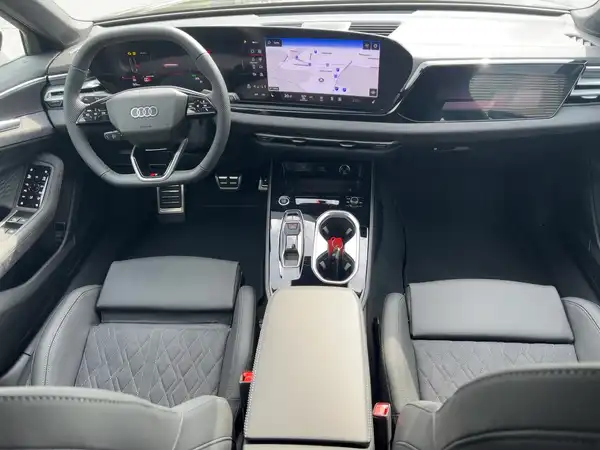 AUDI A6 AVANT (10/17)
