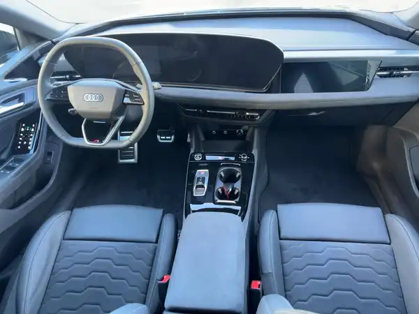 AUDI A6 AVANT (10/17)