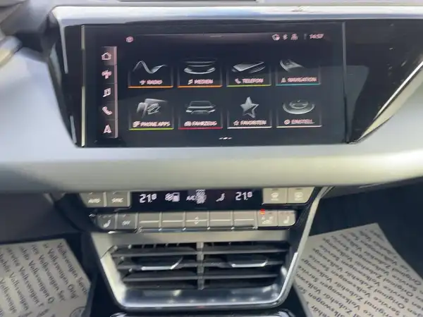 AUDI E-TRON GT (11/14)