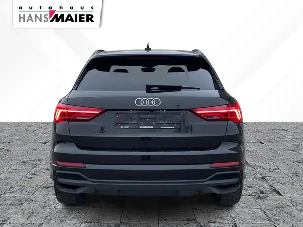 AUDI Q3 (4/12)