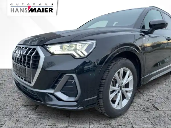 AUDI Q3 (6/12)