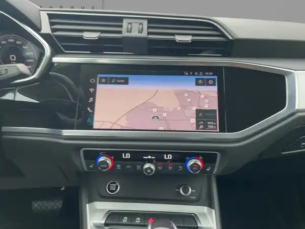 AUDI Q3 (11/13)