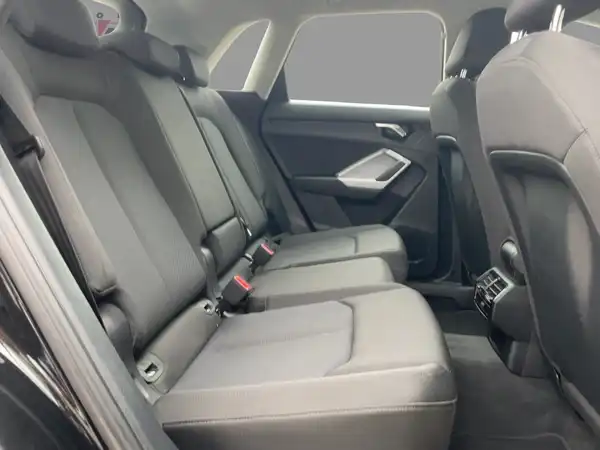 AUDI Q3 (9/13)