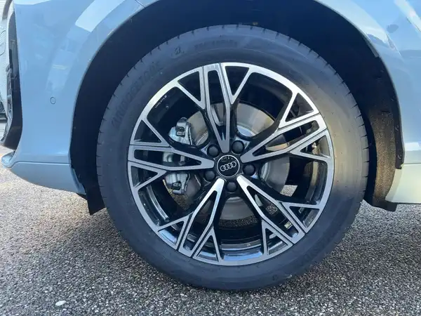 AUDI Q3 SPORTBACK (15/16)
