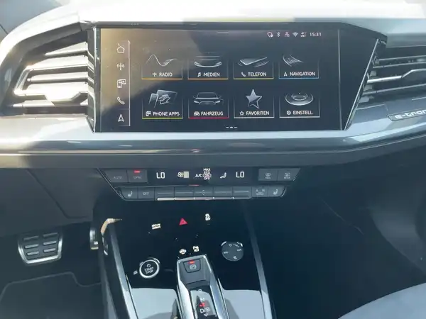 AUDI Q4 E-TRON (11/17)