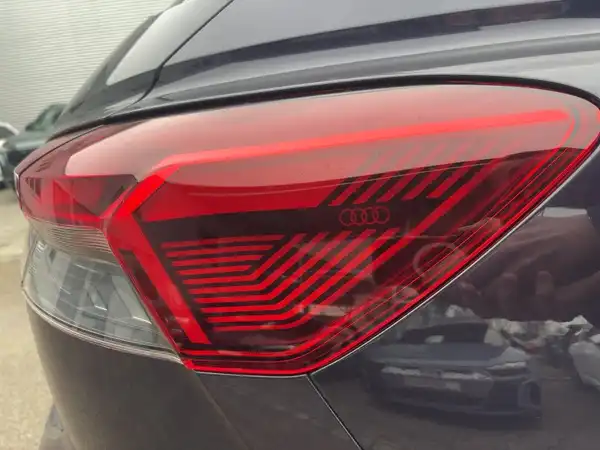 AUDI Q4 E-TRON (17/17)
