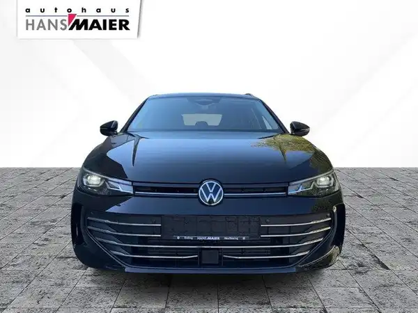 VW PASSAT (2/12)