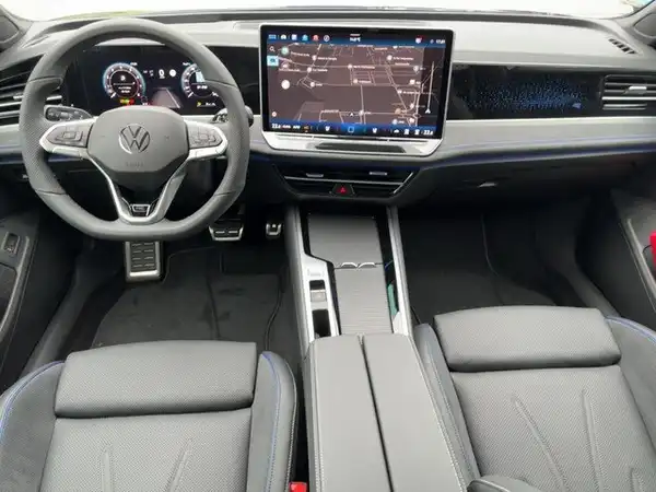 VW PASSAT (10/14)