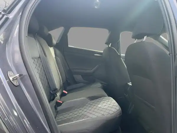 VW TAIGO R-LINE (8/12)
