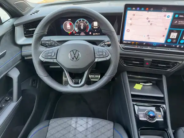 VW TAYRON (12/15)