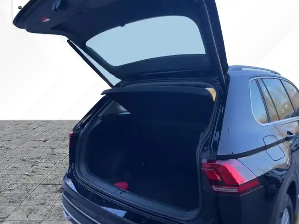 VW TIGUAN (13/13)