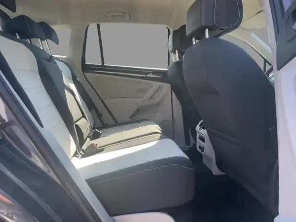 VW TIGUAN (9/14)