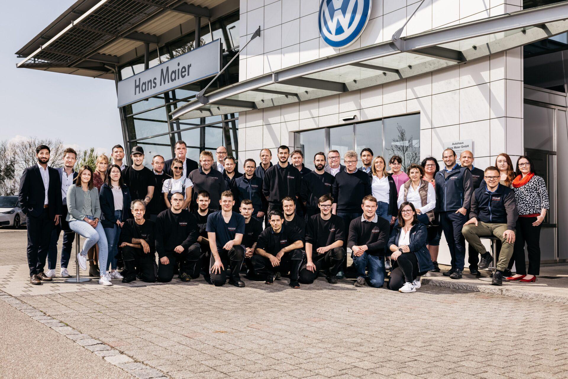 Gruppenfoto Team Autohaus Hans Maier in Erding, VW