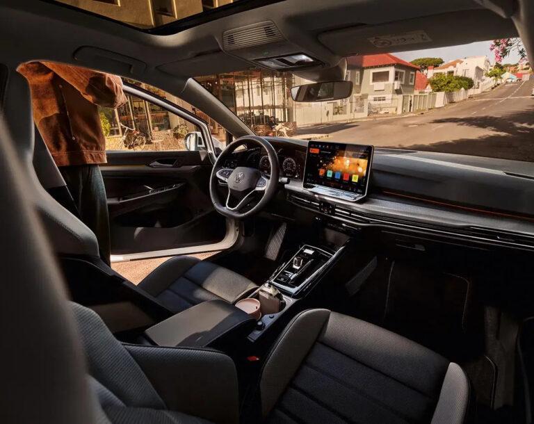 Der VW Golf 53 Der VW Golf - Der neue golf innen autohaus hans maier e59c102f24
