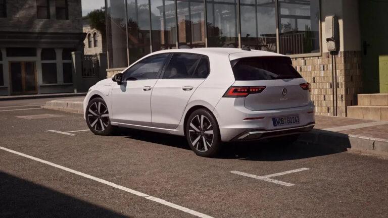 Der VW Golf 61 Der VW Golf - Der neue golf seitliche heckansicht autohaus hans maier 5971e1cbbc