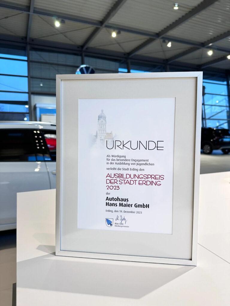 Bild von der Urkunde des Ausbilungspreises 2023 von der Stadt Erding