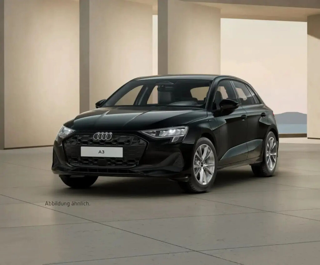 Audi A3 Sportback TFSI 110 kW S tronic in schwarz mit silbernen Felgen