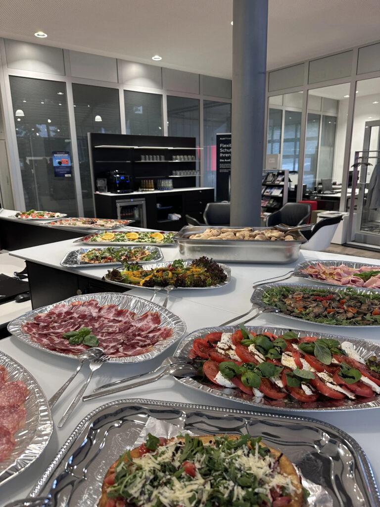 After Work Get Together – der brandneue Audi Q6 e-tron 11 After Work Get Together – der brandneue Audi Q6 e-tron - catering 3 cc490a7925