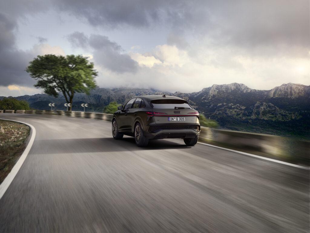 Der neue Audi Q3 und Q3 Sportback 16 Der neue Audi Q3 und Q3 Sportback - audi q3 sportback fahraufnahme autohaus hans maier muenchen