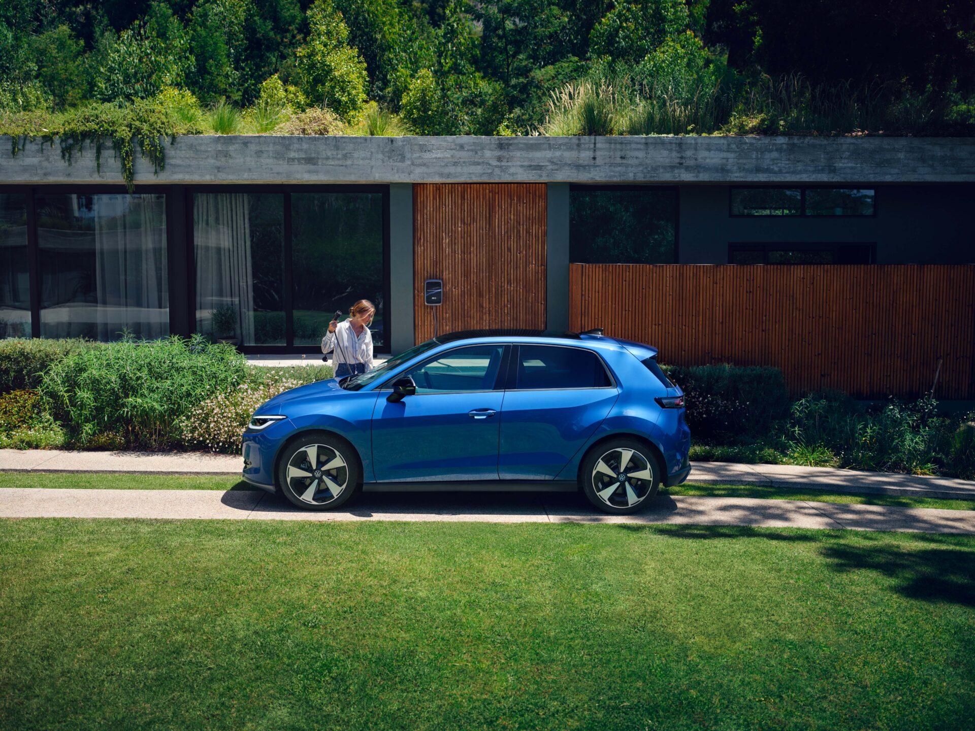 Der neue vollelektrische ID. Polo - vw id polo seitlich autohaus hans maier erding