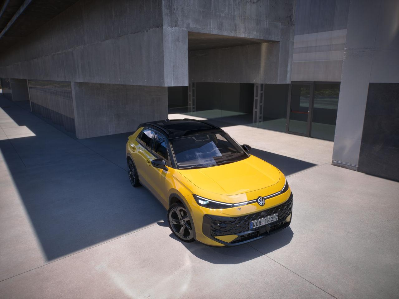 Weihnachtsmarkt - vw t roc 2025 von oben autohaus hans maier muenchen