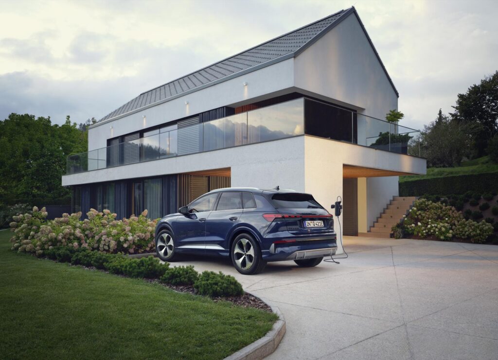 Premierentag: Der neue Audi Q4 e-tron - audi q4 etron suv autohaus hans maier erding e1781700438180