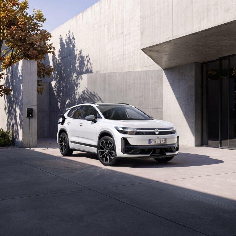 Der neue ID. Tiguan - vw id tiguan rline ladesaeule autohaus hans maier